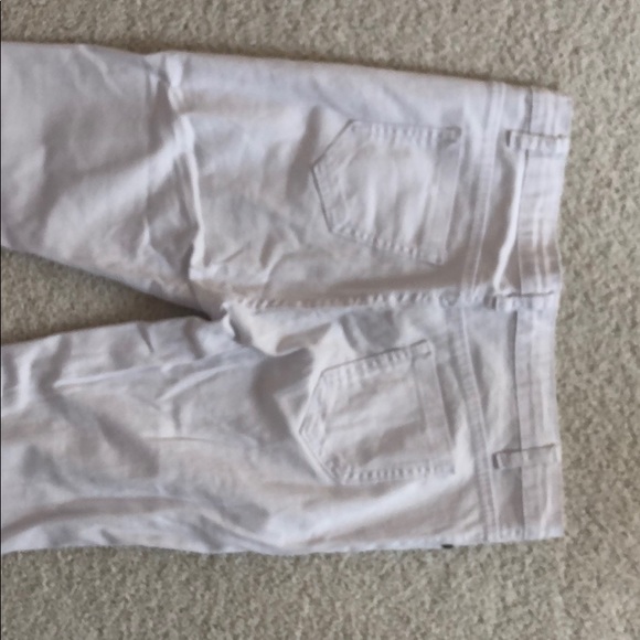 WHITE RIPPED JEANS - Picture 3 of 3